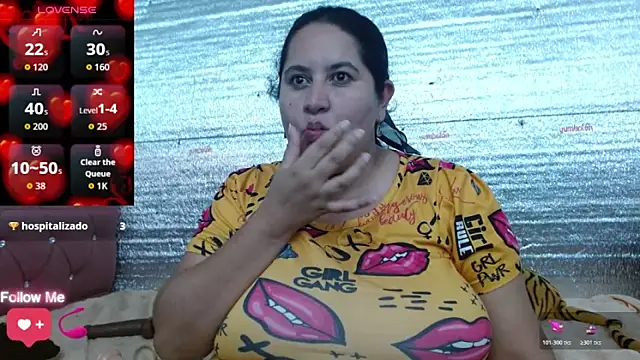 EMILY-NESSA Live XXX-Chat