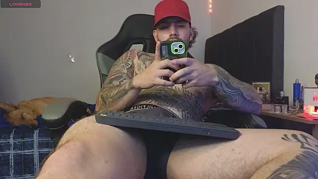 Ades_Lowen Live XXX chat