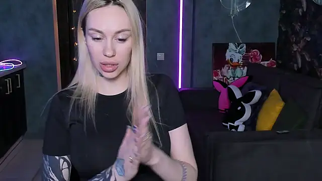 Blckmirrorr: онлайн-секс-чат