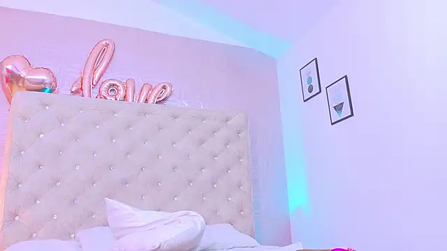 Mia-Monroe 现场XXX聊天