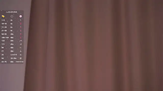 EffieHenri 现场XXX聊天