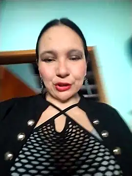 Chat +18 de isabella_goddess2023 ao vivo
