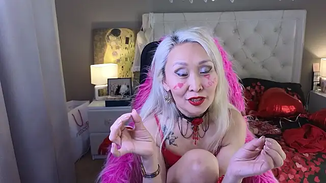 Živý XXX chat RoxalanaStar