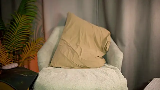 juwenta: онлайн-секс-чат