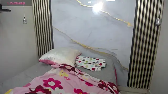 Miah-PrincessのライブXXXチャット