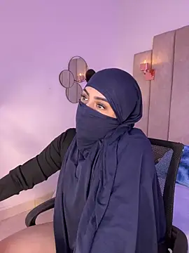 rashaaa_: διαδικτυακό σόου στην κάμερα