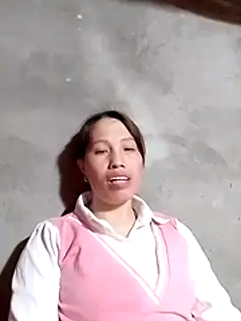 Gummiesu 网络视讯表演