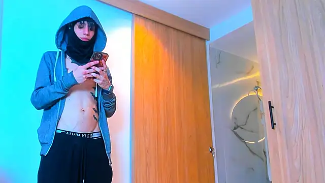 دردشة TheBatMansion الجنسية المباشرة