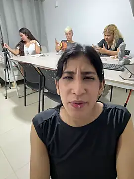 แชท XXX สดของ Violet_rousse7