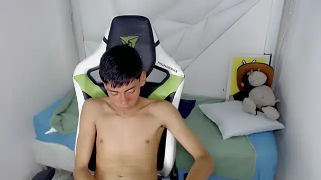 Liarr_ Chat XXX live