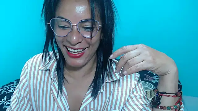 Chat +18 de kateleyagrey ao vivo