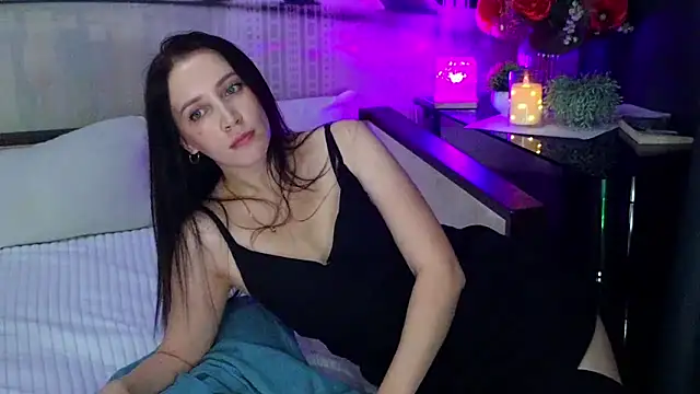 MonicaSweetx Adlı Modelin Canlı XXX Sohbeti