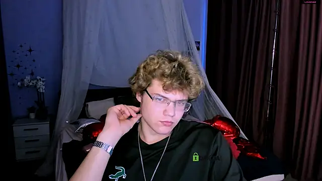 Show modela lucas_long_ na web-kameri