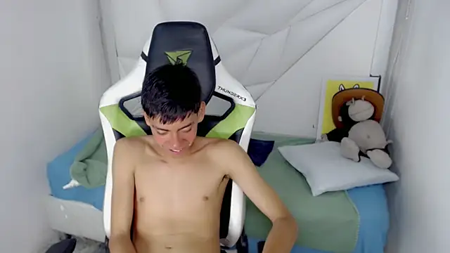 Czat XXX na żywo – Liarr_