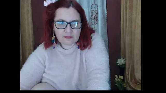 PlayfullMature live XXX chat