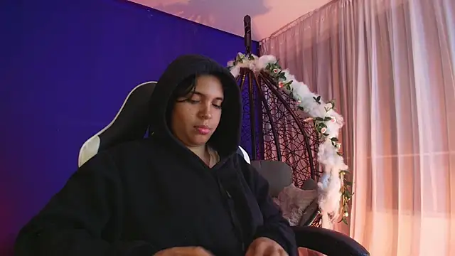 XXX chat uživo modela Emmapark_