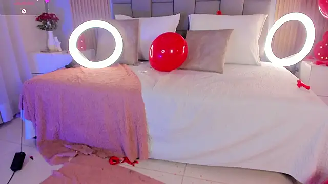 CannelaSmith Adlı Modelin Canlı XXX Sohbeti