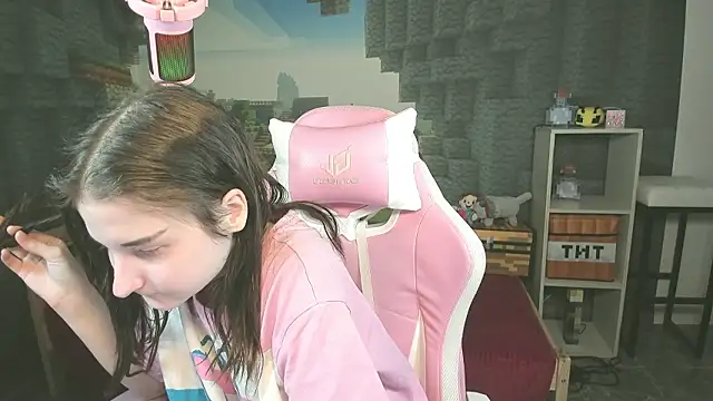 Živý XXX chat KiraDuvall