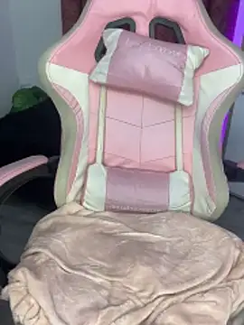 Valery_Jones1 élő XXX-chatje