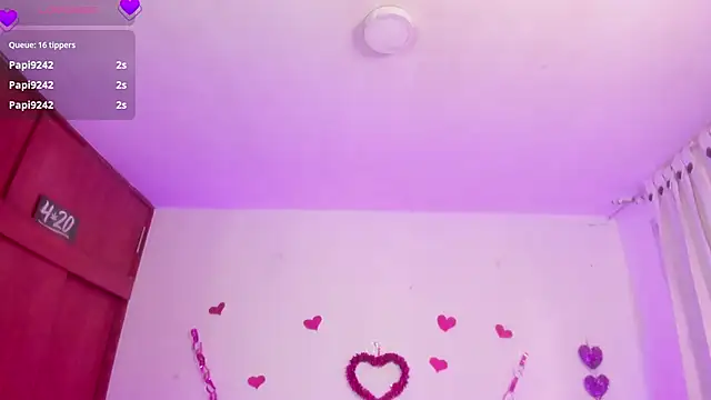 แชท XXX สดของ Cata_green