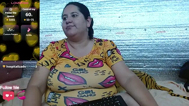 Chat XXX en directo de EMILY-NESSA