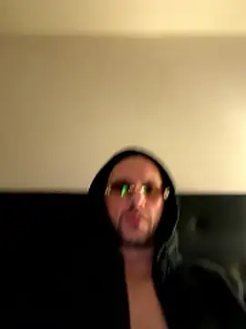 Guitccch Adlı Modelin Canlı XXX Sohbeti