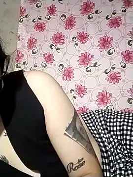 hotbabe69xx Pertunjukan Webcam