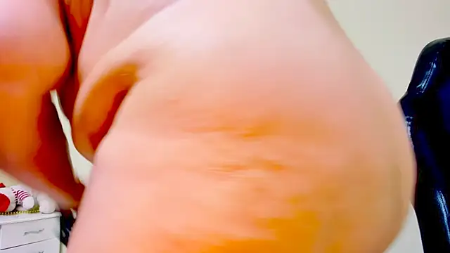 Nayla_Garner 现场XXX聊天