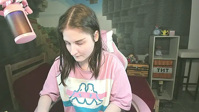 KiraDuvall লাইভ XXX চ্যাট