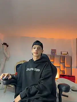 Sebastian_Reed 웹캠 쇼