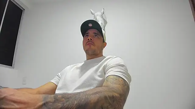 XXX chat uživo modela Dagoti