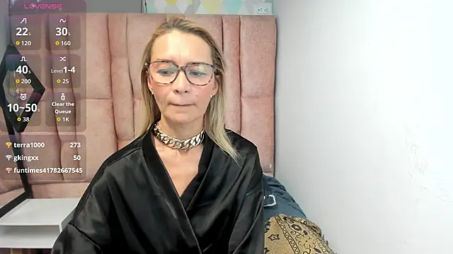 Chatroom XXX en direct de Issa_Milf__