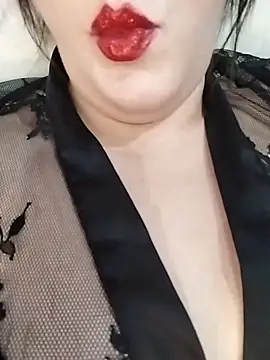 Rawya-34 Show in webcam