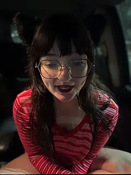 urpuppymoon Live XXX Chat