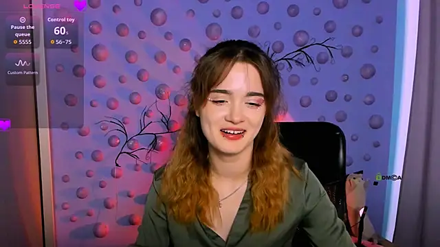 liana_kisses élő XXX-chatje