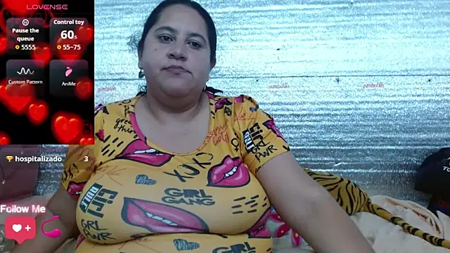 EMILY-NESSA élő XXX-chatje