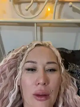 Chat XXX ao vivo de Spicycandy4you