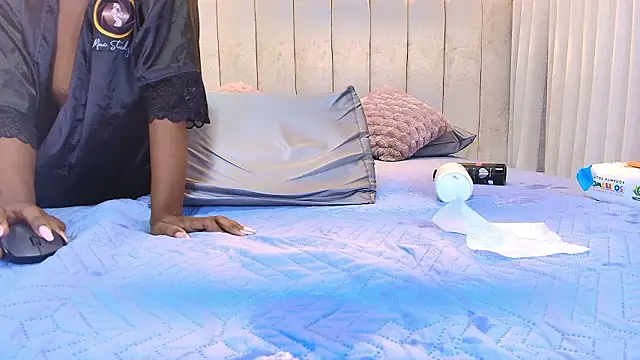 kata_hazel – Naživo XXX chat