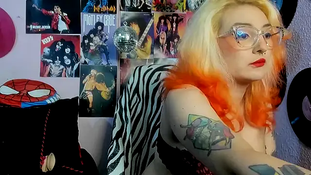 Avril_Maria Live XXX-Chat