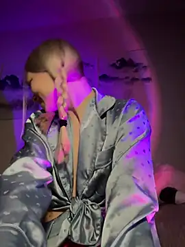 Lali-LuのライブXXXチャット