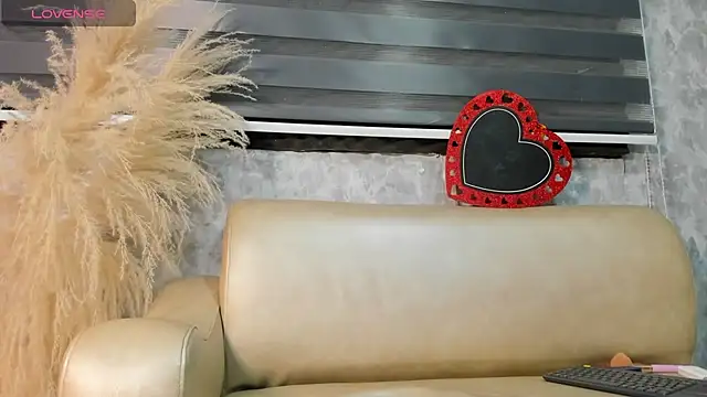 scarlettqueenx élő XXX-chatje