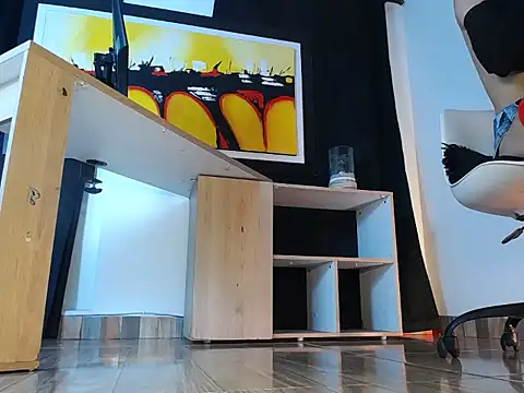 jullian_ricci Show in webcam