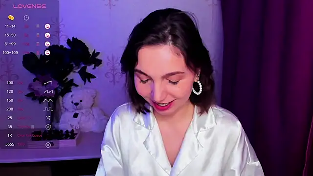 KindHazelHere_ Chat XXX in diretta