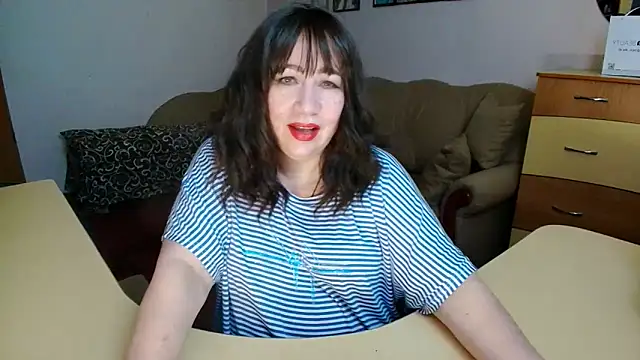 Lucretia_Goldi_ Chat XXX live