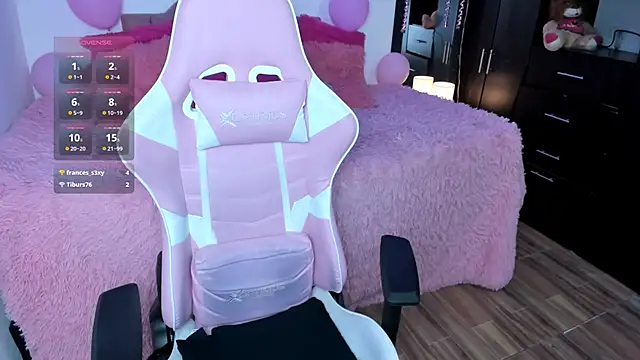 Nina_curves লাইভ XXX চ্যাট