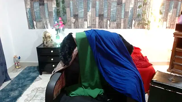 KarimaSaraben Webbikameraesitys