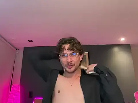 mcklister_kinky_feets Adlı Modelin Web Kamerası Şovu