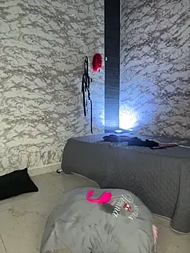 XXX chat uživo modela AlisSon__hot