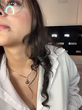 TeaseDollXXX Show Webcam