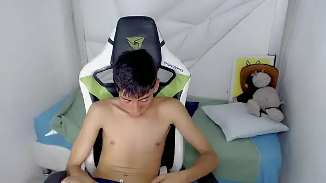 Liarr_ 网络视讯表演